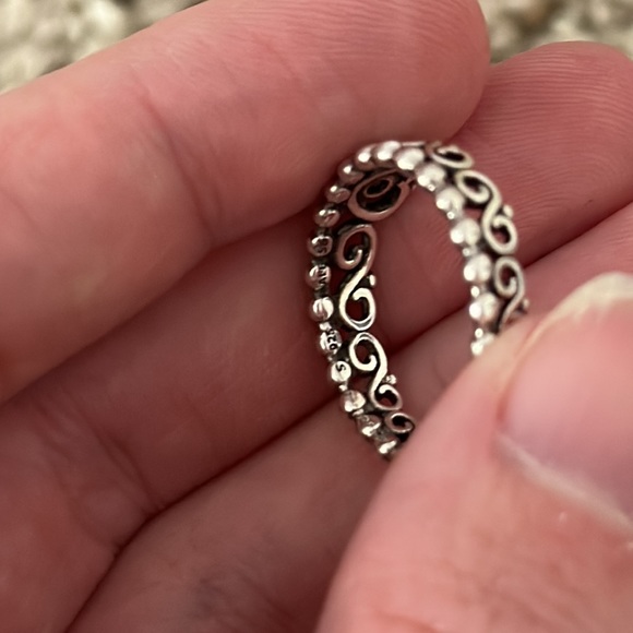 Pandora Princess Tiara Crown Ring in silver - Picture 9 of 13